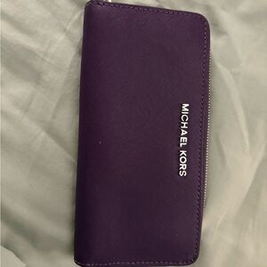 Pre-Owned Michael Kors Deep Purple Zip Wallet